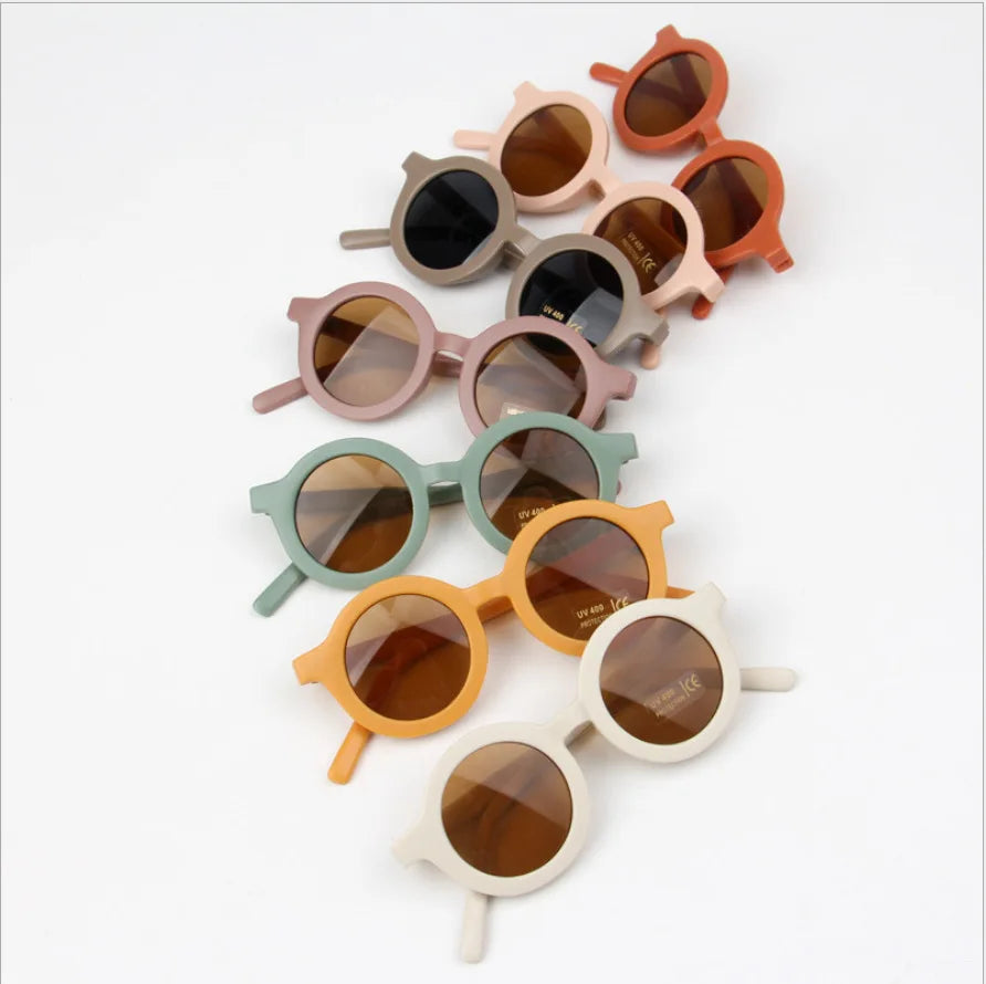 Trendy Children's Sunglasses: Frosted Glasses for 1-8 Year Olds with Decorative Runway Shades Parent-Child Style